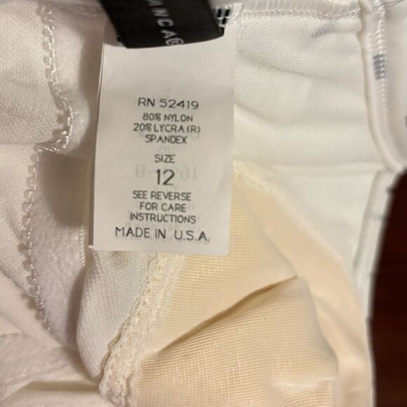 NEW La Blanca White & Silver Confetti Print One Piece Swimsuit Size 12 NWT - Picture 10 of 10